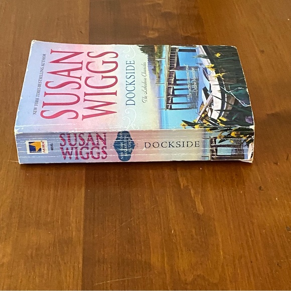 Susan Wiggs “Dockside” Paperback - Picture 2 of 7
